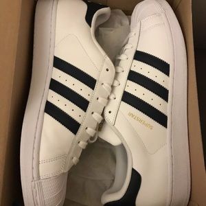 Adidas Men’s Superstar Sneakers. 11.5.